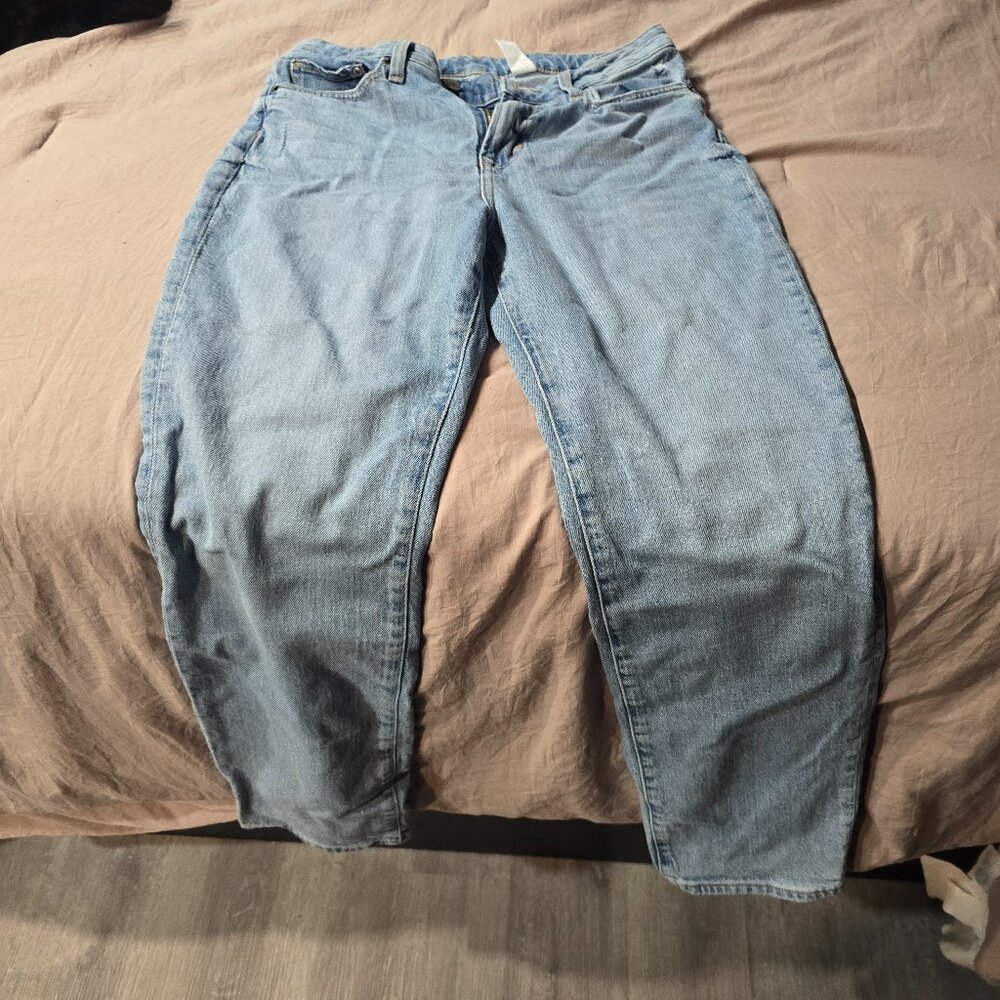 H&M mom jeans